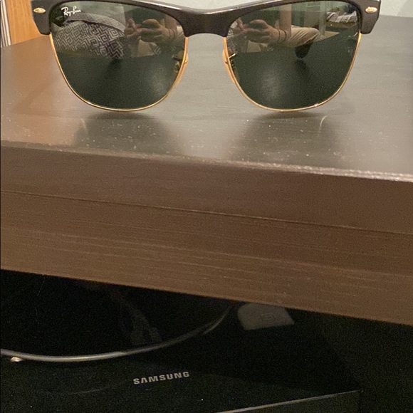 BRAND NEW NEVER WORN clubmaster Ray Ban sunglasses - Picture 2 of 3